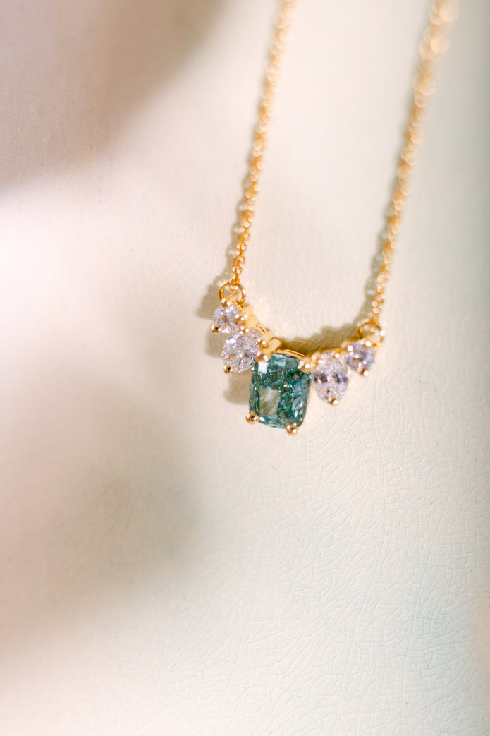 Collier diamant vert