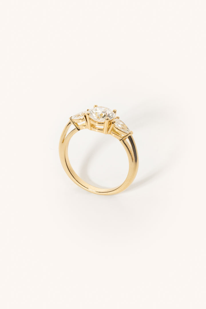 Bague de fiançailles sur-mesure