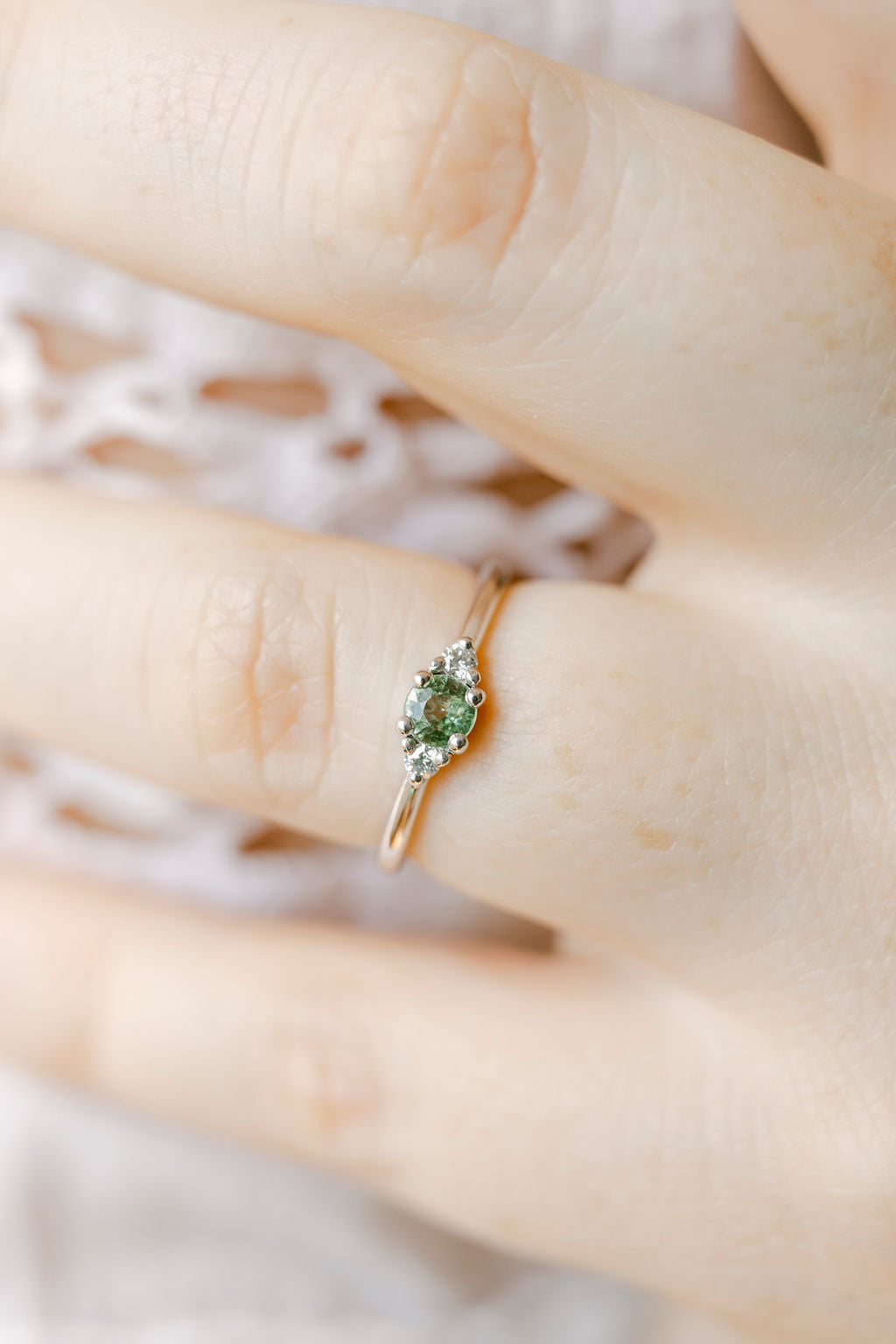 Emilia Saphir vert Bague de Fiançailles Or 18 carats – Flore