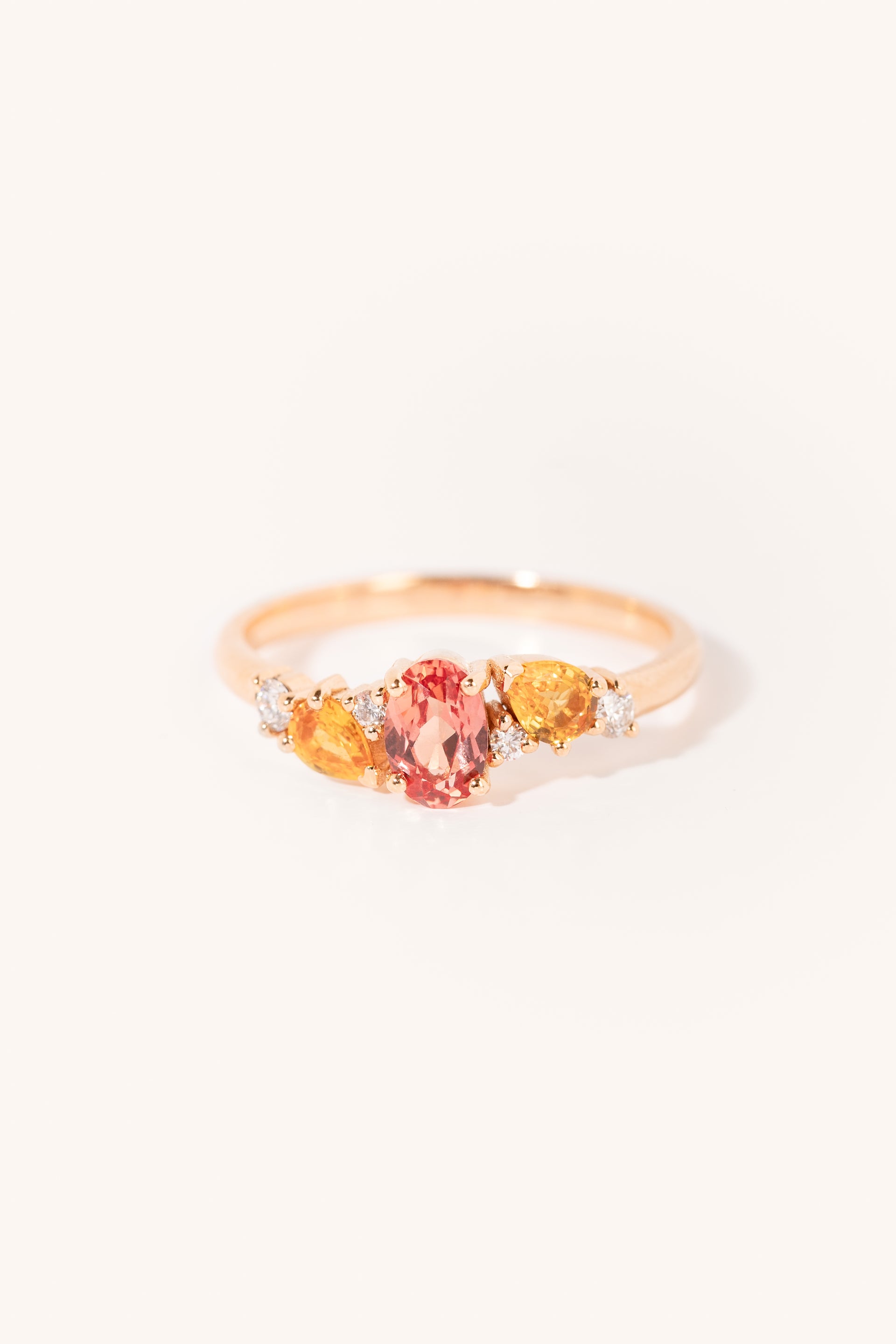 Esmée saphirs jaunes et rouge