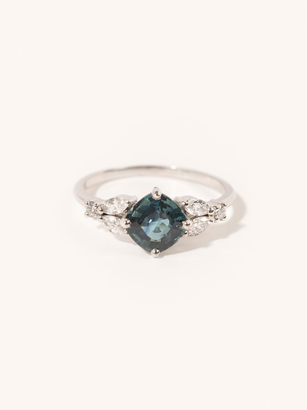 Gemma saphir bleu