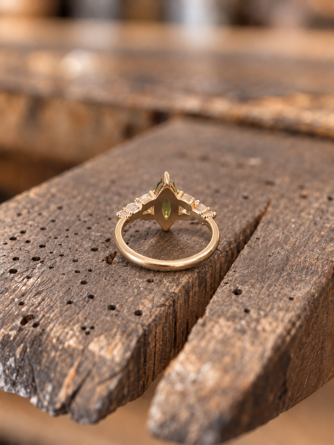 Saphir vert taille marquise